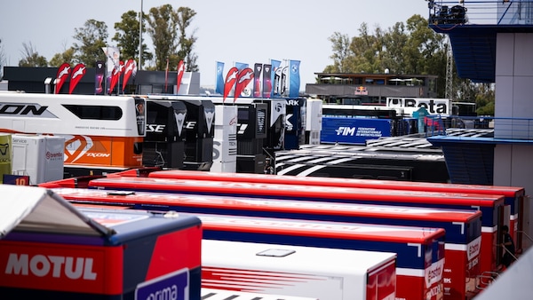 La MotoGP (già) sulla scia della F1: dal 2026 paddock divisi per top class e classi minori