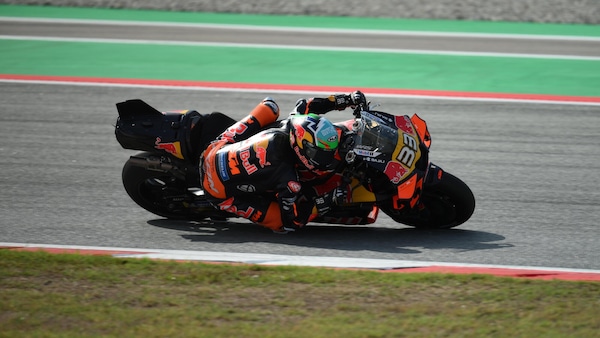 MotoGP Catalunya, Practice: 1-2 KTM con Binder ed Acosta, Bagnaia lontanissimo