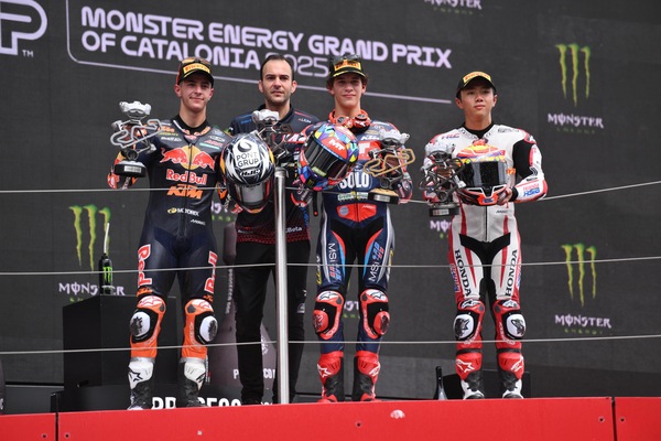 Moto3: Piqueras beffa Rueda e vince a Barcellona. Pini sesto, miglior suo risultato