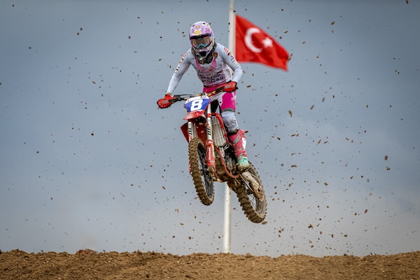 WMX: Fontanesi vince gara 2 in Turchia, ma la penalità la frena nella corsa al titolo