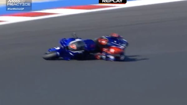 MotoGP Misano, Augusto Fernandez a terra: la prima caduta della Yamaha con il V4