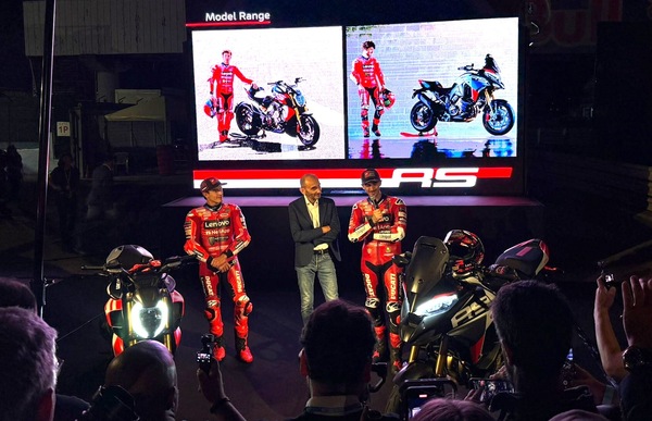 Ducati, Marquez e Bagnaia in passerella con le V4 RS 2026: motori Desmosedici e elettronica da corsa
