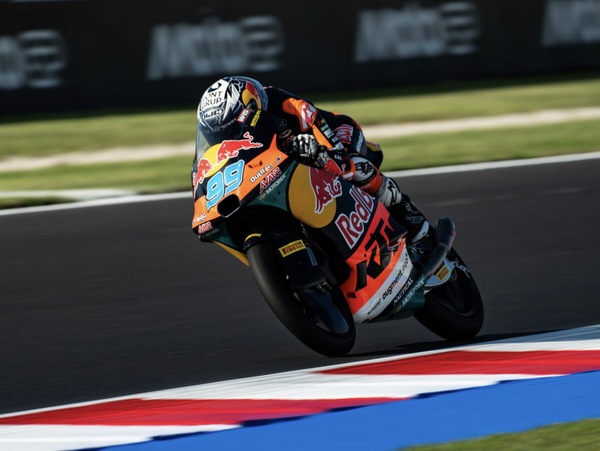 Moto3 Misano, straordinario Rueda vince con un sorpasso capolavoro su Quiles