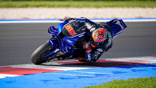 In casa Yamaha il futuro è qui: le prima foto di Quartararo in sella al V4