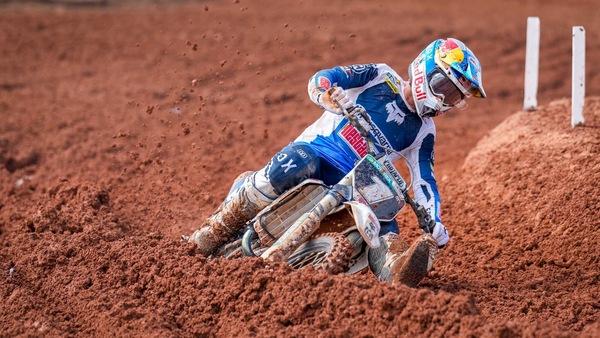 MX2: de Wolf in pole a Darwin