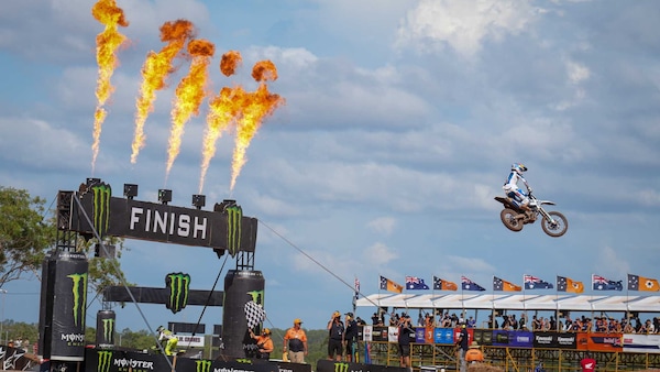 MX2, de Wolf domina la qualifica: il titolo si decide domenica