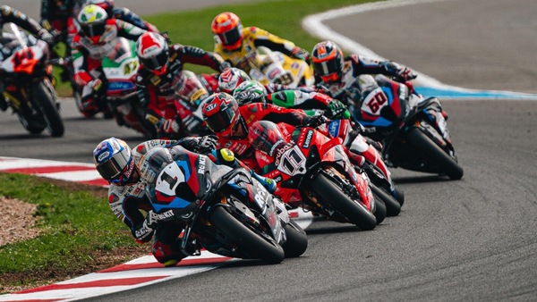 SBK: Toprak vuole rompere l’egemonia Ducati ad Aragon, Bulega chiamato a fare all in