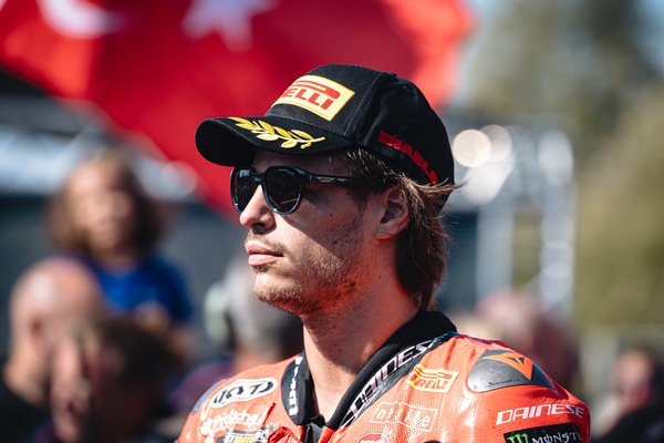 SBK Aragon, Bulega: “La nuova Ducati Panigale? Dobbiamo mascherare le cose negative”