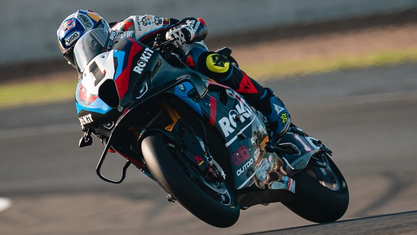 SBK Aragon: Razgatlioglu fa il vuoto in FP1, Bulega insegue