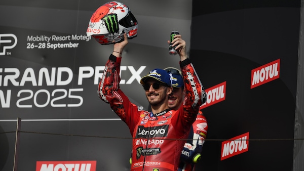 MotoGP, alba Rossa (e perfetta) a Motegi: Ducati vincente con Bagnaia, nono titolo per Marquez