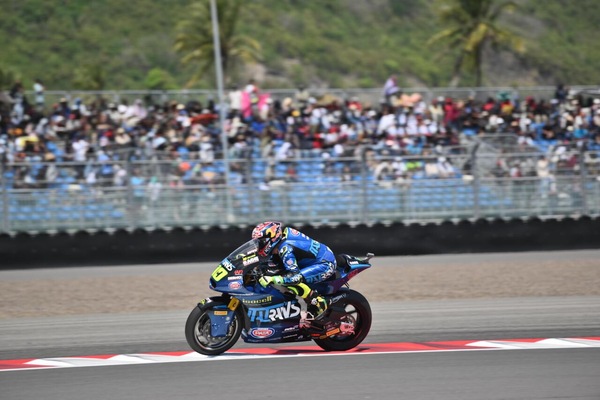 Moto2 Indonesia: Diogo Moreira trionfa a Mandalika e accorcia su Manuel Gonzalez in classifica