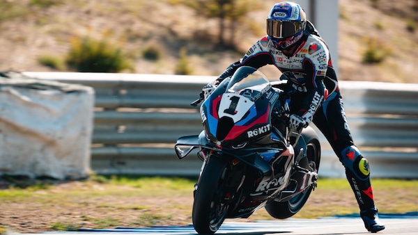 SBK Estoril: Toprak polverizza il record e si prende la pole, 2° Bulega