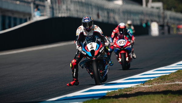 SBK LIVE, Gara 1 Estoril: segui la cronaca minuto per minuto