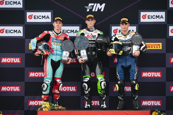 SSP300 Estoril: Thompson vince per soli 10 millesimi su Fernandez, sesto Vannucci
