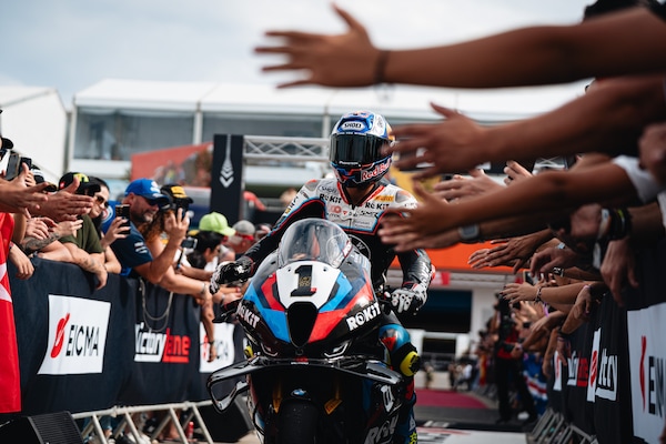 SBK, Razgatlioglu: “In Ducati avranno applaudito agli attacchi di Iannone”