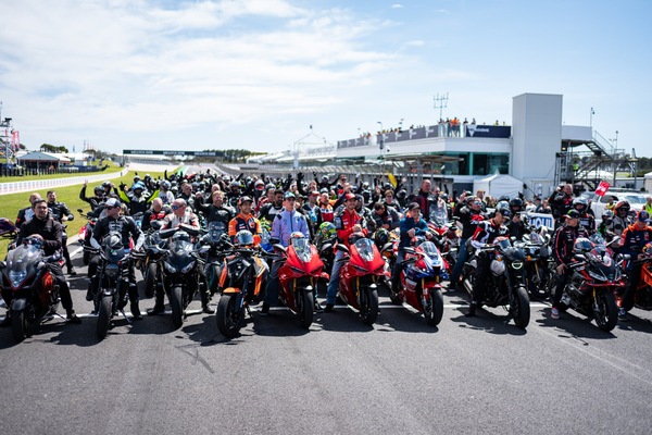 MotoGP Australia: la parata da San Remo a Phillip Island con Stoner, Bagnaia, Miller e Aldeguer