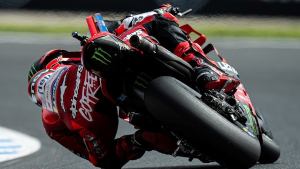 MotoGP d'Australia, brutta piega per Bagnaia: arretrato di tre posizioni sulla griglia del GP