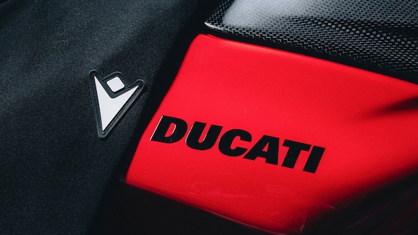 Born to Perform. Performance e design italiano nella nuova linea Macron X Ducati.
