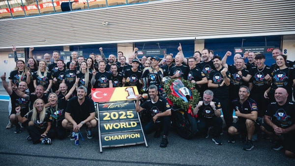 SBK, Blusch: “Toprak Campione e Valentino Rossi vincente: che weekend per BMW!"