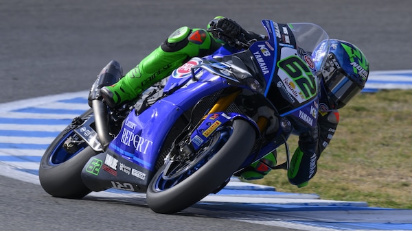 Test Jerez, Manzi: “La SBK è impegnativa ma divertente, s'impenna anche in sesta”