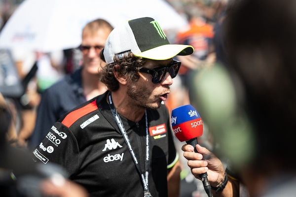 Valentino Rossi: “Convinto che Pecco tornerà a vincere. Bezzecchi stagione fantastica”