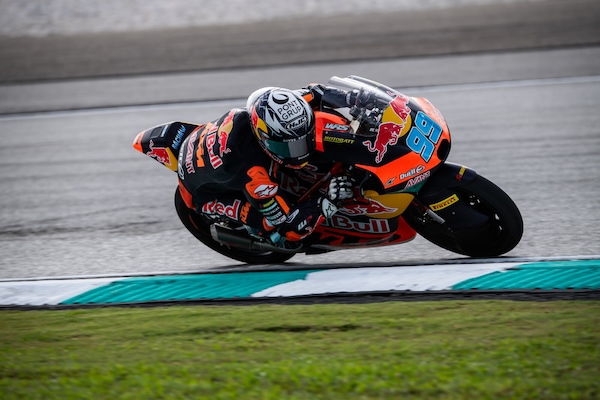 Moto3 Malesia, Rueda primo con distacchi millesimali. Nono Lunetta