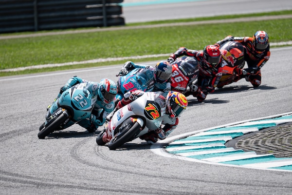 Moto3 Malesia, giusto correre o la gara doveva essere annullata?