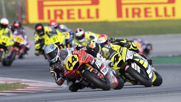 FIM JuniorGP, Barcellona: successi per Orradre e Pawelec nell'Europeo Moto2