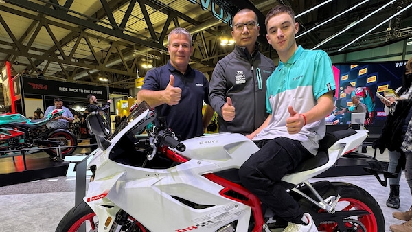 Kove ci riprova anche in Sportbike, Benat Fernandez e Phillip Tonn