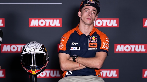 GP Valencia, Acosta: “E’ ridicolo che ci siano 19 piloti in un secondo, denota il livello attuale della MotoGP”