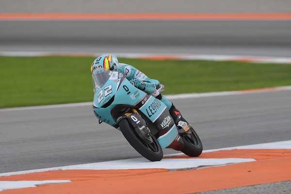 Moto3 Valencia: doppietta Leopard nelle Fp2. Terzo Lunetta