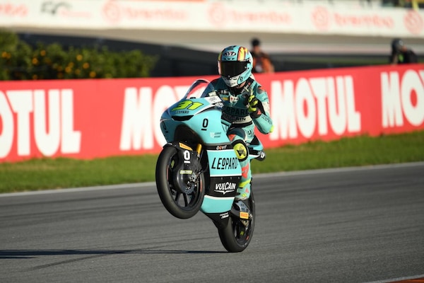 Moto3: Fernandez da record fa sua l’ultima pole position stagionale. Quarto Lunetta