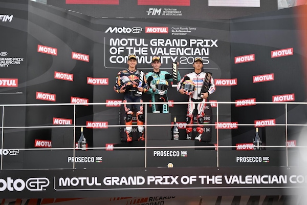 Moto3, Fernandez domina e trionfa a Valencia nell’ultima gara. Quarto Pini
