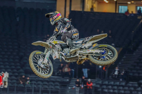 Supercross: Stewart re di Parigi