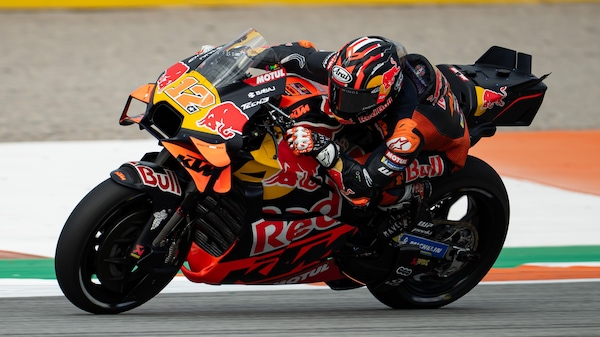 MotoGP, Vinales punta al riscatto: Jorge Lorenzo possibile nuovo coach di Maverick