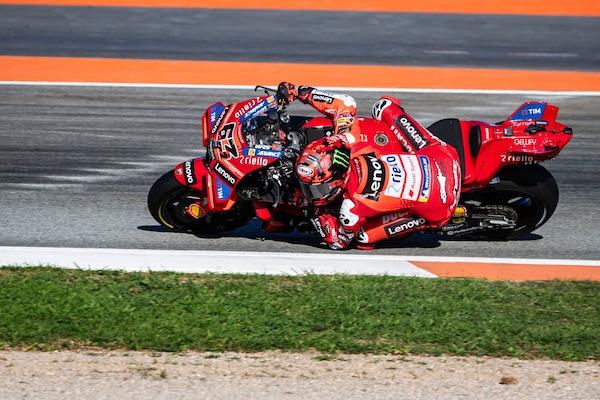 Test Valencia, Bagnaia: "Bulega più veloce? Non mi interessa cosa dicono gli altri, abbiamo svolto un buon test"