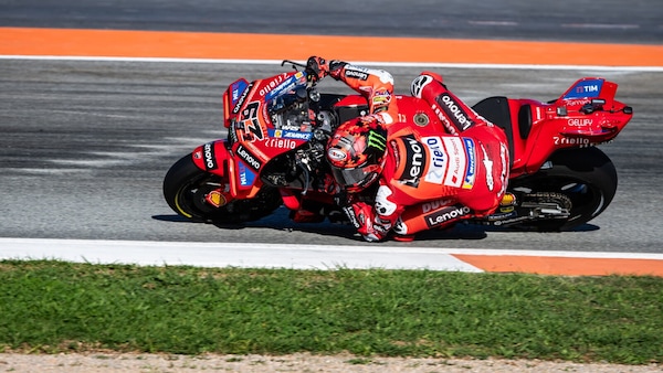 Test Valencia, Bagnaia: "Bulega più veloce? Non mi interessa cosa dicono gli altri, abbiamo svolto un buon test"