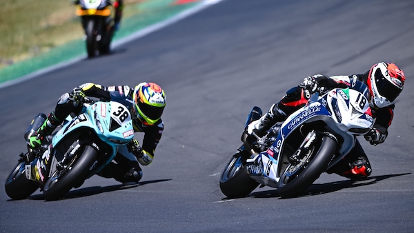 Sportbike: 33 piloti per la prima edizione del mondiale, 8 gli italiani al via