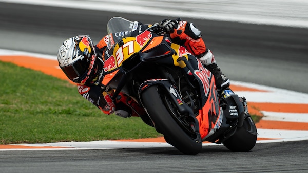 MotoGP, Acosta doppia i compagni di KTM: obiettivo vittoria nel 2026