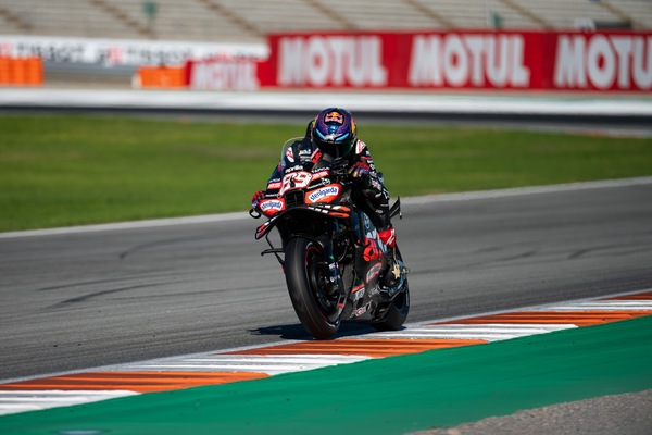 MotoGP, manca l'unanimità: l'abolizione dei seat winglet è rimandata al 2027