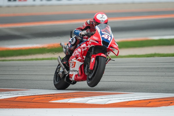 MotoGP, Aleix Espargarò: "All'inizio ho fatto molta fatica a capire il metodo di lavoro di Honda"