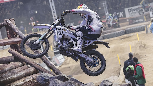 SuperEnduro, altro dominio: Billy Bolt inarrestabile anche in Germania
