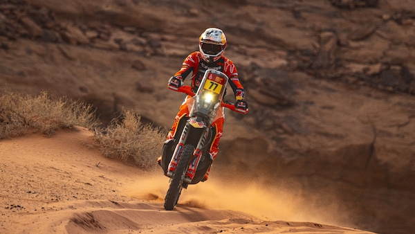 Dakar 2026: guizzo di Benavides nella Tappa 5, Sanders di nuovo leader