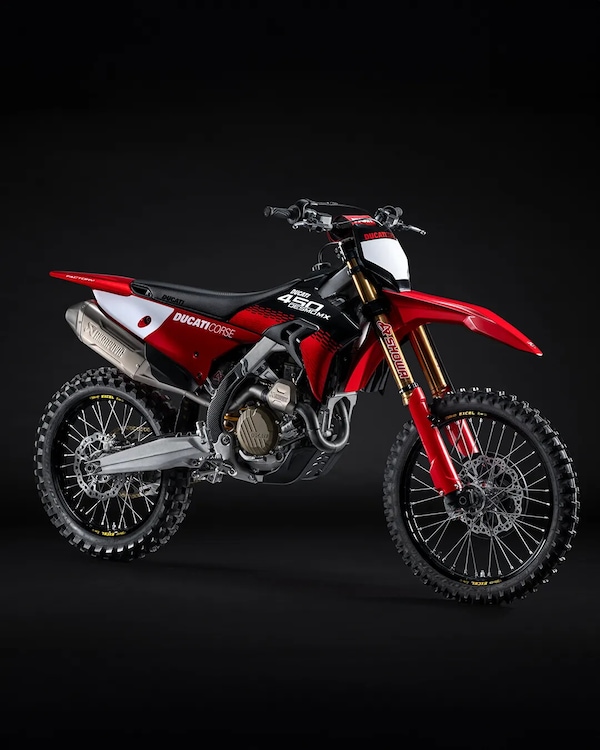 Motocross: ecco la Ducati Desmo450 MX Factory