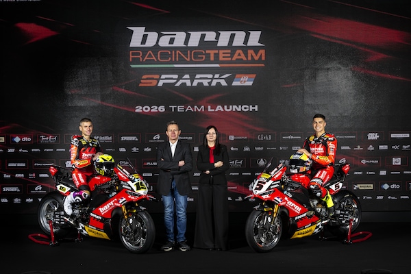 Superbike, Barni Spark Racing Team svela la nuova livrea: tutte le foto
