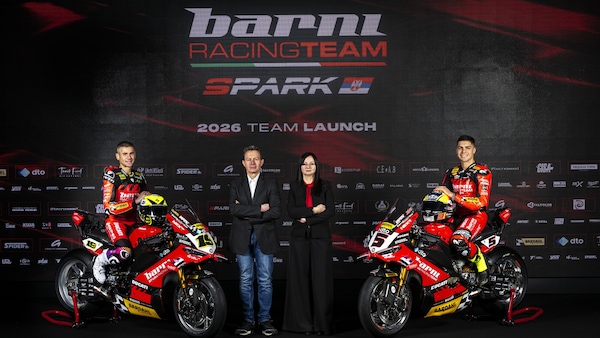 Superbike, Barni Spark Racing Team svela la nuova livrea: tutte le foto