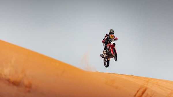 Dakar 2026: Howes vince la Tappa 11, testa a testa Benavides-Brabec per la generale