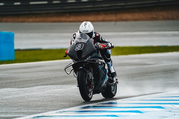 Superbike, prima giornata di test a Jerez: tutte le foto