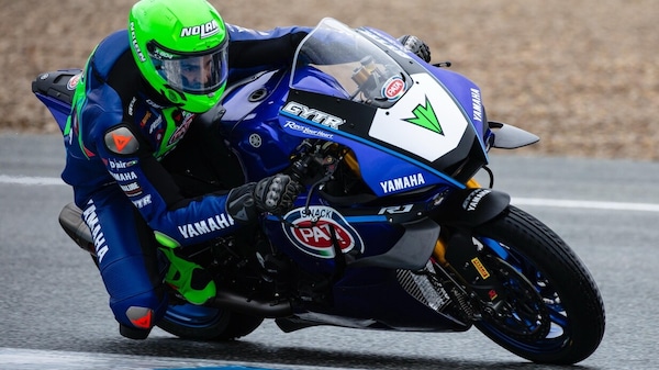 R1 ferme ai box: test SBK di Portimao buttati per Yamaha