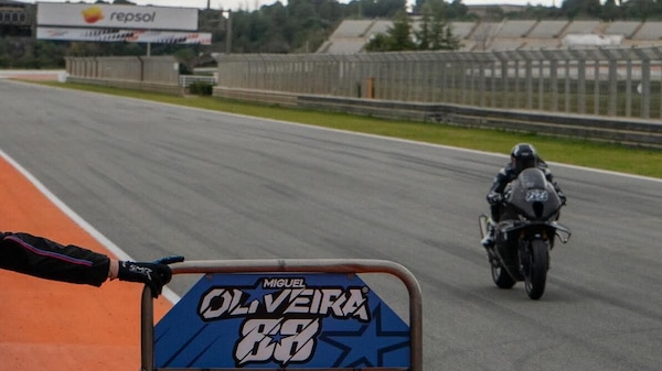 SBK, Oliveira: "Siamo fuggiti dalla tempesta di Portimao, lavorando bene a Valencia"